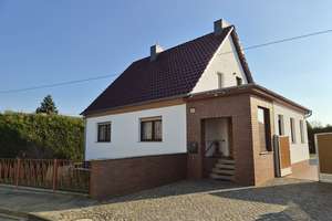 gepflegtes Einfamilienhaus in ländlicher Gegend – Die vollständige Adresse der Immobilie erhältst du vom Anbieter., 15910 Bersteland – Vorschaubild 1