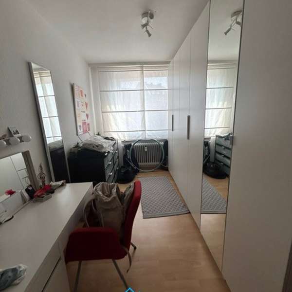 *** Attraktives u. solides Mehrfamilienhaus - mit Garagen - Aachener Innenstadt ***