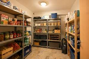 ALPENBLICK: Große Villenhälfte mit Einliegerwohnung + 6 Zimmern + Hobbyraum + großem Garten – Die vollständige Adresse der Immobilie erhältst du vom Anbieter., 80999 Untermenzing, München – Vorschaubild 35