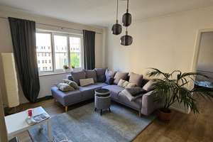 Die Wohnung befindet sich in ruhiger Lage im beliebten Seelbergviertel in Bad-Cannstatt mit Stadtbah