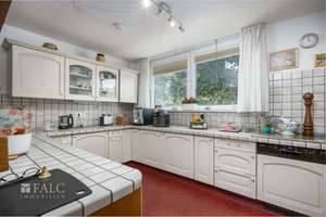 Ein Zuhause mit Charakter: Dachgeschoss-Maisonette in Essen-Haarzopf – Die vollständige Adresse der Immobilie erhältst du vom Anbieter., 45149 Haarzopf, Essen – Vorschaubild 4