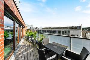 Hamburg im Herzen, die Elbe im Blick - außergewöhnliches Penthouse mit 3 Terrassen – Die vollständige Adresse der Immobilie erhältst du vom Anbieter., 22767 Altona-Altstadt, Hamburg – Vorschaubild 9