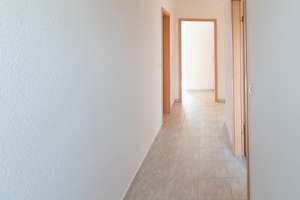 Mit Einbauküche und Balkon in Uninähe – Ernst-Lehmann-Straße 17, 39106 Alte Neustadt, Magdeburg – Vorschaubild 2