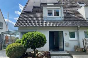 Exklusive Doppelhaushälfte in traumhafter Lage in Leonberg – Die vollständige Adresse der Immobilie erhältst du vom Anbieter., 71229 Leonberg – Vorschaubild 2