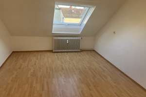 Schöne 3 Zimmer-DG-Wohnung in KA-Palmbach – Die vollständige Adresse der Immobilie erhältst du vom Anbieter., 76228 Palmbach, Karlsruhe – Vorschaubild 5