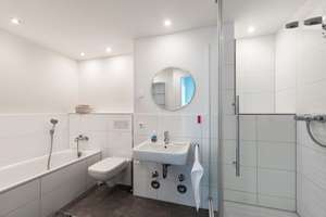 Sonnige 2-Zimmer Wohnung im 3. OG mit Balkon in Hamburg-Uhlenhorst – Martha-Muchow-Weg 3, 22081 Uhlenhorst, Hamburg – Vorschaubild 7