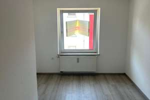 Neue Böden! 3 Zimmer Wohnung mitten in Remscheid – Christianstraße 4, 42853 Scheid, Remscheid – Vorschaubild 4