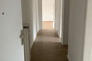 97021/112 Attraktive 3-Zi.-Wohnung über den Dächern von Bonn-Holzlar mit Weitblick! – Finkenweg 20, 53229 Holzlar, Bonn – Vorschaubild 2
