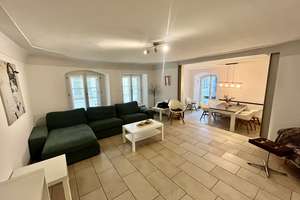 WG geeignet! 
Charmante 4-Zimmer-Wohnung auf zwei Etagen in der bekannten Künstlergasse von Passau! – Die vollständige Adresse der Immobilie erhältst du vom Anbieter., 94032 Passau, Passau – Vorschaubild 3