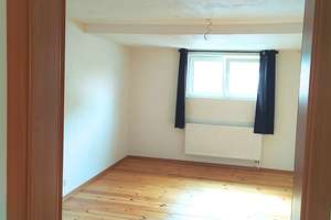 Altbau-Charme mit Komfort: 5-Zimmer-Wohnung in Bad Wildbad – 75323 Bad Wildbad – Vorschaubild 7