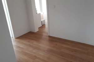 2-Zimmer-Wohnung mit Top-Lage/Anbindung und Balkon