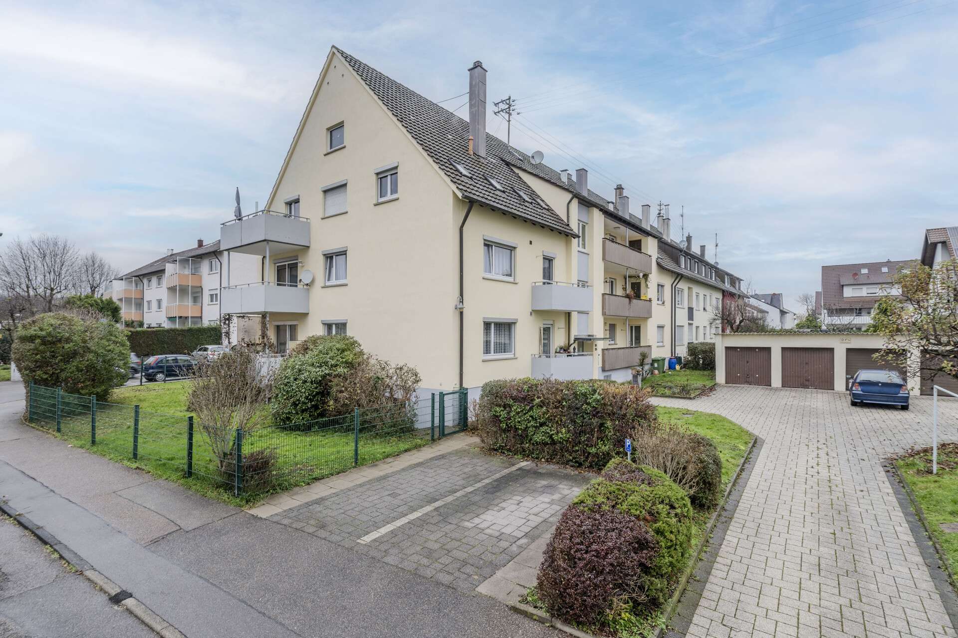 Aus Alt mach Neu: 3-Zimmer-Wohnung mit Garage zur freien Gestaltung, Ludwigsburg Kreis – Bild 1