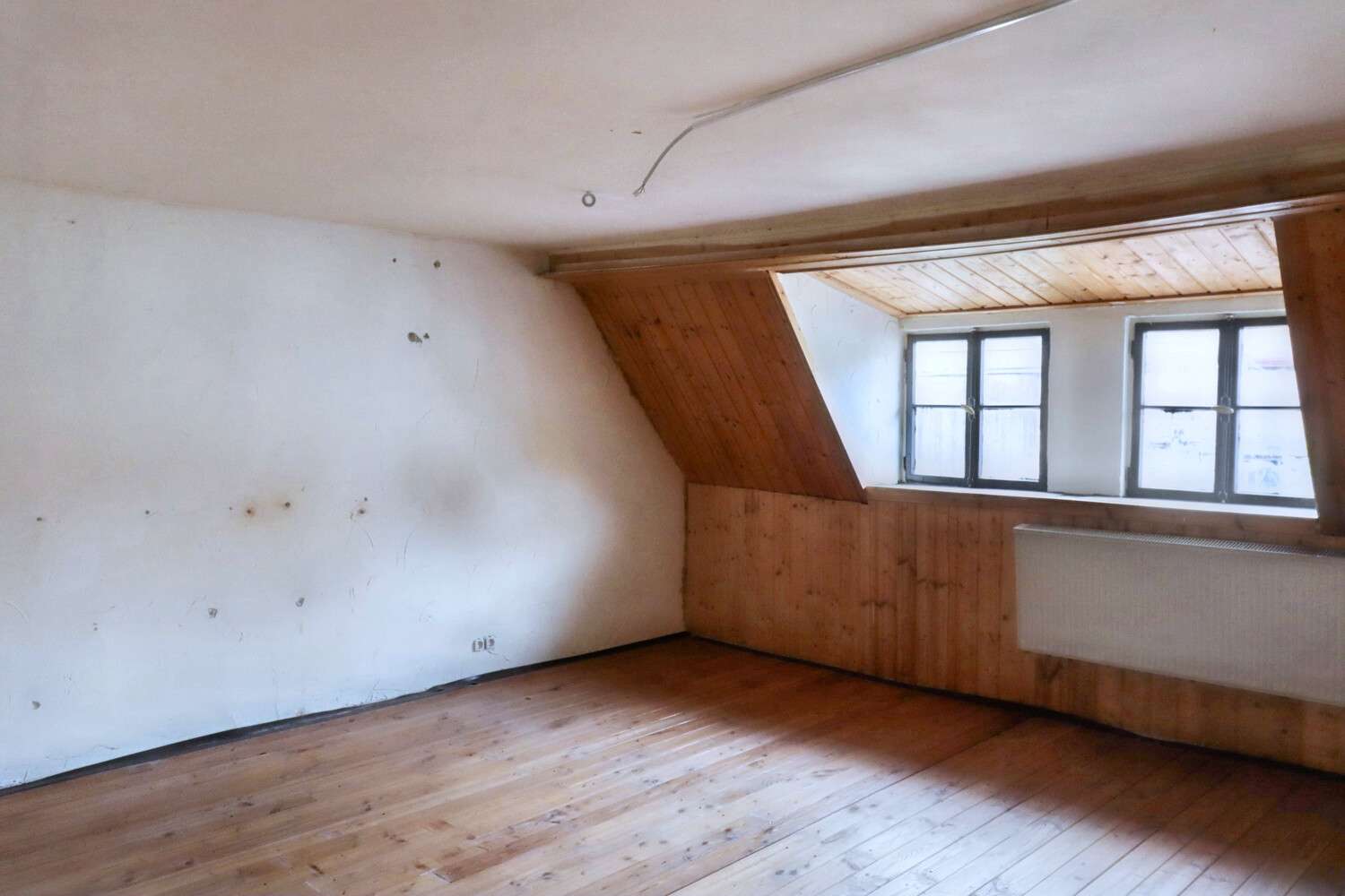 Immobilie in Leutershausen - Großzügiges Anwesen mit vielfältigen Entwicklungsmöglichkeiten und Potenzial - Bild 3