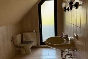 Modernisiertes Reihenmittelhaus mit Garten, Kamin und Garage in ruhiger Lage Burgwedels – Hannover (Kreis) – Vorschaubild 12