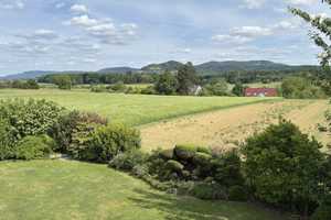 Luxuriöses Einfamilienhaus mit Panoramablick – Ammonitenweg 11, 73275 Esslingen (Kreis) – Vorschaubild 1
