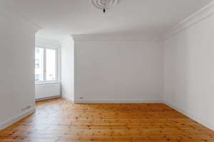 Bezugsfreie 3-Zimmer-Wohnung in Rigaer Straße. Hohe Decken, Dielenböden, Altbauflair. – Die vollständige Adresse der Immobilie erhältst du vom Anbieter., 10247 Friedrichshain, Berlin – Vorschaubild 4