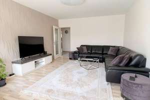 Ruhig gelegene Dreizimmerwohnung mit Balkon und Tiefgaragenstellplatz in München-Am Hart – 80937 Am Hart, München – Vorschaubild 3
