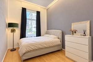 Stilvolle 2-Zimmer-Altbauwohnung in bester Lage im Nordend-West – 60318 Nordend-West, Frankfurt am Main – Vorschaubild 3