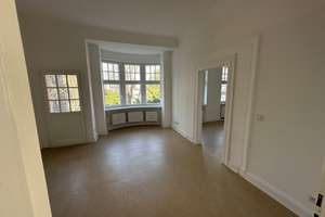 Sanierte 2-Zimmer-Wohnung im 2. OG mit Balkon in Leverkusen