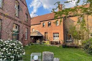 Historisches Bauernanwesen mit vielseitigem Potenzial im Herzen von Hullern