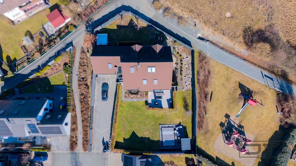 Immobilie in Bindlach - Architektenhaus der Spitzenklasse mit Sonnenterrasse, ELW & einmaligem Fernblick bis Bayreuth! - Bild 1