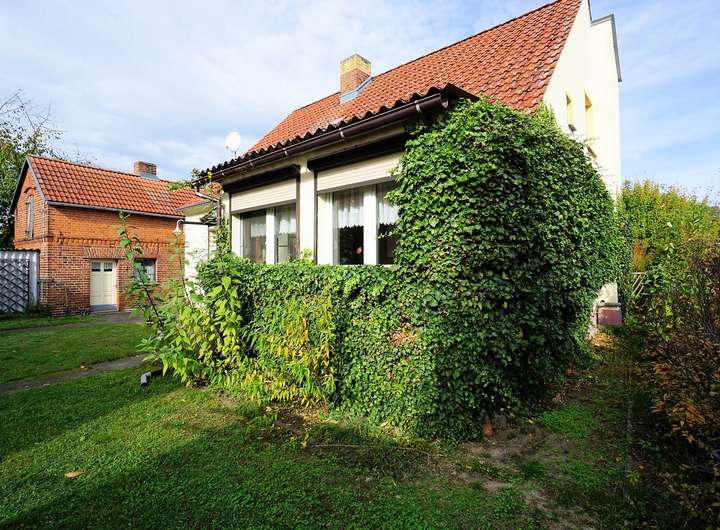 Real Estate Title Image Background