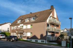 Glücksgriff! Heisinger Oberdorf. Schöne Wohnung. Ruhige Waldnähe. Balkon & Parkett. TG-Platz möglich