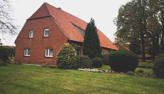 Bild von IDYLLISCHER FAMILLIENTRAUM MIT POTENTIAL UND AUSBAUFLÄCHEN IN GRÜNER UND RUHIGER DORFLAGE GELEGEN