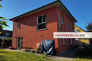 IMMOBERLIN.DE - Attraktives Haus mit Südwestgarten in familienfreundlicher Lage nahe Straussee – Die vollständige Adresse der Immobilie erhältst du vom Anbieter., 15344 Strausberg – Vorschaubild 2