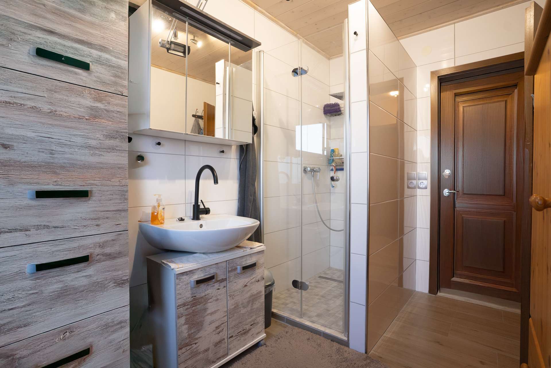 Immobilie in Gottfrieding - ***Großzügiges Einfamilienhaus mit PV- Anlage in ruhiger Siedlungslage*** - Bild 11