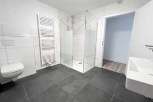 Barrierefreie Neubauwohnung mit großem Sonnenbalkon in guter Lage – Siegen-Wittgenstein (Kreis) – Vorschaubild 6