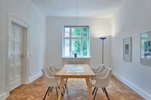 Klassische Altbauwohnung am Winthirplatz – München – Vorschaubild 1