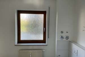 Einziehen & wohlfühlen-moderne, sanierte Wohnung mit Garten und Einbauküche in Deuringen – Breitenbergweg 11, 86391 Stadtbergen – Vorschaubild 11