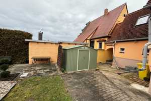 gepflegtes Einfamilienhaus mit schönem Garten und Gartenlaube – Am Rathaus 2, 6198 Saalekreis – Vorschaubild 3