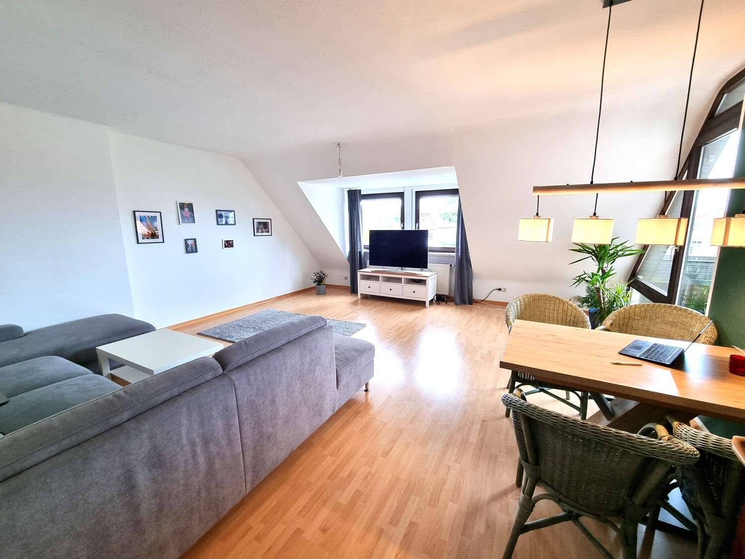 Immobilie in Altdorf bei Nürnberg - 4-Zimmer-DG-Maisonette-ETW mit Loggia, großer Garage und Stellplatz in zentraler Altdorf-Wohnlage - Bild 8