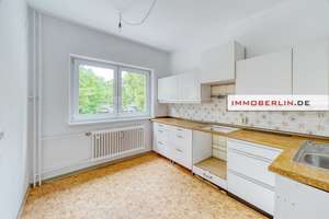 IMMOBERLIN.DE - Urbane Ruhelage – Gut geschnittene Wohnung mit großer Loggia – Die vollständige Adresse der Immobilie erhältst du vom Anbieter., 12247 Lankwitz, Berlin – Vorschaubild 4