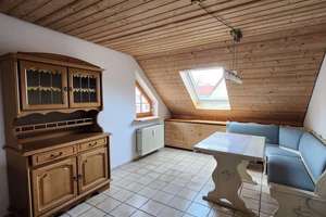 4-Zimmer-Dachgeschosswohnung mit großer Wohnküche – Die vollständige Adresse der Immobilie erhältst du vom Anbieter., 72574 Bad Urach – Vorschaubild 5