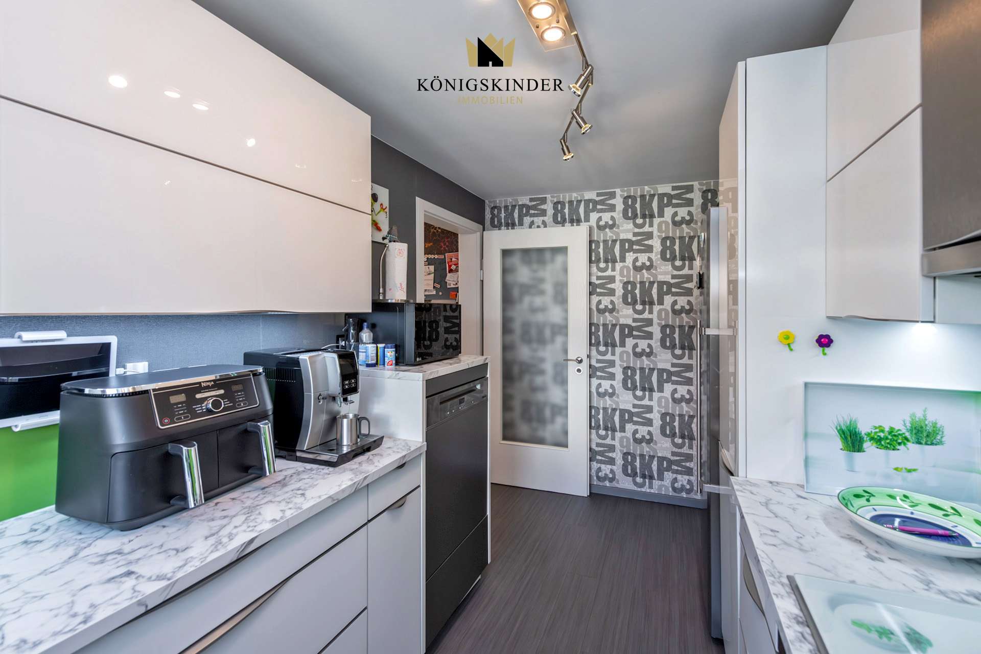 Immobilie in Großbettlingen - 2-FH mit Ausbaupotenzial (3-FH) in Großbettlingen mit Garage, Stpl. & Traumgarten - Bild 4