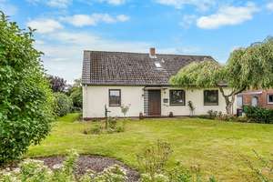 Einfamilienhaus in attraktiver Lage in Risum-Lindholm – Die vollständige Adresse der Immobilie erhältst du vom Anbieter., 25920 Risum-Lindholm – Vorschaubild 2