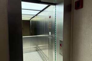 Ruhig gelegene 4-Zimmer ETW im 5. Stock mit Fahrstuhl direkt unterm sanierten Dach – Die vollständige Adresse der Immobilie erhältst du vom Anbieter., 24109 Mettenhof, Kiel – Vorschaubild 5
