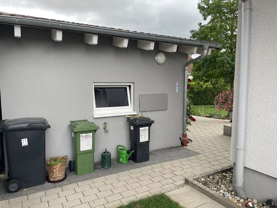 Garage mit Anbau Rückansicht