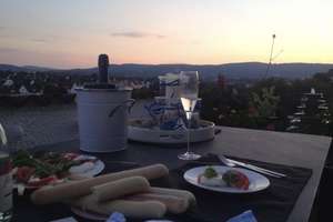 Penthouse in zentraler, ruhiger Lage mit Dachterrasse u. Fernblick über die Südstadt bis zum Schloss