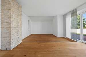 Großzügiges Wohnhaus mit Potenzial – vielseitig nutzbar als Ein- bis Dreifamilienhaus in Neuthard – Die vollständige Adresse der Immobilie erhältst du vom Anbieter., 76689 Karlsdorf-Neuthard – Vorschaubild 3