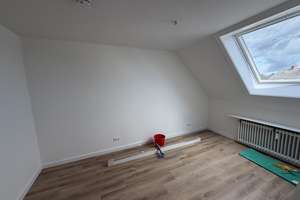 Modernisierte Dachgeschosswohnung mit Balkon & Blick ins Grüne – Mecklenburger Straße 57, 23568 Schlutup, Lübeck – Vorschaubild 6