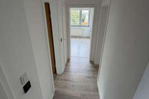 Duisburg - Meiderich, schöne 3 Zimmer Wohnung mit Balkon und Küche – Biesenstraße 35-37, 47137 Mittelmeiderich, Duisburg – Vorschaubild 9