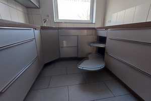 Helle 4-Raum-Dachgeschosswohnung mit EBK und Balkon – Duisburg – Vorschaubild 12