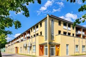 Gepflegte 1-Zimmer-Wohnung mit Balkon und Tiefgaragenstellplatz in Karlsruhe-Waldstadt