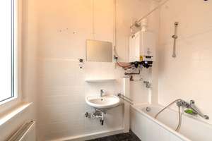 Traumhafte  3,5 Zimmer Wohnung mit schönen Stilelementen am Fuße der malerischen Weinberge – Raichbergstraße 11, 70329 Obertürkheim (Ortsteil), Stuttgart – Vorschaubild 9