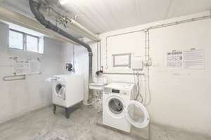 Ruhige Lage am Olympiapark und BMW ! Ganz neu enovierte 2 Zimmer-Wohnung mit Süd-Balkon zum Garten – Die vollständige Adresse der Immobilie erhältst du vom Anbieter., 80809 Am Luitpoldpark, München – Vorschaubild 27