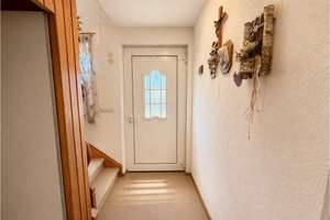 Seltene Gelegenheit – Ein renovierungsbedürftiges Haus mit Herz und Geschichte auf großem Grundstück – Die vollständige Adresse der Immobilie erhältst du vom Anbieter., 89269 Vöhringen – Vorschaubild 5